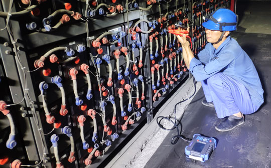 手持式蓄電池內阻測試儀現場應用